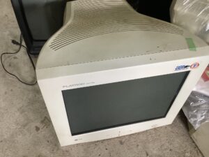 勝田郡勝央町で引き取り回収から処分までしたパソコンモニター