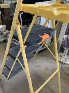 都窪郡早島町で引き取り回収から処分までした不用品の脚立