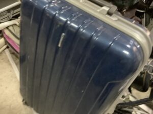 高梁市松原町で引き取り回収から処分までした不用品のキャリーバッグ