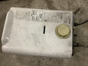 和気郡和気町で引き取り回収から処分までした不用品の給湯器