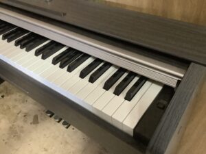 加賀郡吉備中央町で引き取り回収から処分までした電子ピアノ