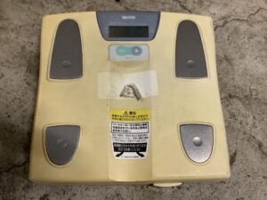 笠岡市春日台で引き取り回収から処分までした不用品のヘルスメーター