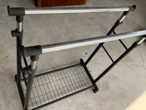 勝田郡勝央町で引き取り回収から処分までした不用品のハンガーラック