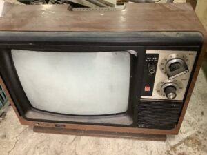 新見市菅生で引き取り回収から処分までしたテレビ