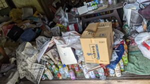 ゴミ屋敷状態になってしまった。