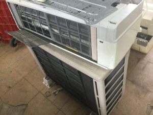 新見市高尾で回収したエアコン