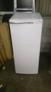 新見市正田で回収した冷蔵庫