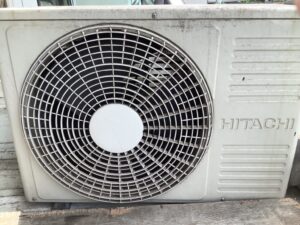 新見市坂本で回収したエアコン