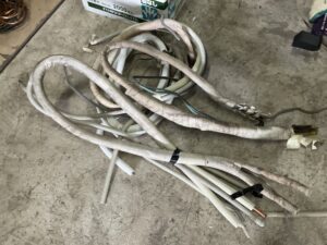 笠岡市三番町で取り外し回収から処分までしたエアコン配管