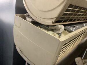 倉敷市沖新町で回収したエアコン