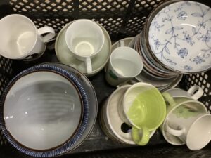 加賀郡吉備中央町で引き取り回収から処分までした食器