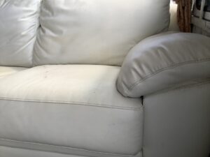 高梁市栄町で引き取り回収から処分までしたソファー