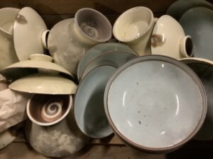 井原市西江原町で引き取り回収から処分までした食器