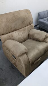 美作市栄町で引き取り回収から処分までしたソファー