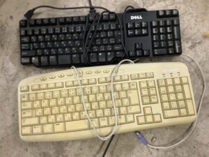 笠岡市三番町で引き取り回収から処分までしたパソコンキーボード