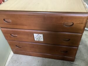 浅口郡里庄町で引き取り回収から処分までしたタンス