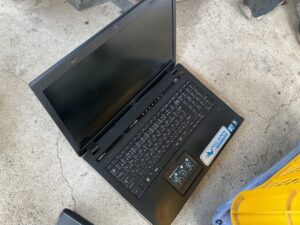 高梁市松原町で引き取り回収から処分までしたノートパソコン