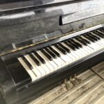 新見市足立でピアノの引き取りから処分までさせて頂きました。