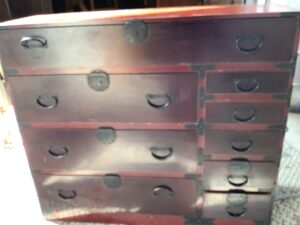 勝田郡勝央町で引き取り回収から処分までしたタンス