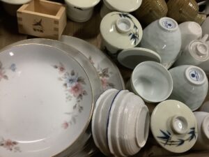 勝田郡勝央町で引き取り回収から処分までした食器