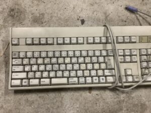 笠岡市三番町で引き取り回収から処分までしたパソコンキーボード