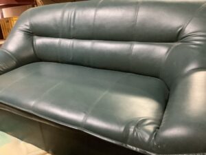 新見市新見で引き取り回収から処分までしたソファー