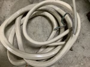 真庭市豊栄で取り外し回収から処分までしたエアコン配管