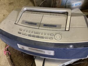 美作市中尾で引き取り回収から処分までしたオーディオ