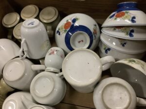 総社市中央で引き取り回収から処分までした食器