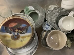 浅口市鴨方町で引き取り回収から処分までした食器