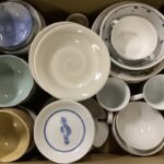 津山市河辺で食器の回収から処分までさせて頂きました。