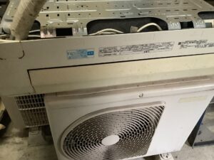 高梁市巨瀬町で取り外し回収から処分までしたエアコン