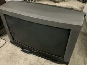 新見市唐松で引き取り回収から処分までしたテレビ