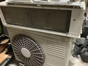 津山市領家で取り外し回収から処分までしたエアコン