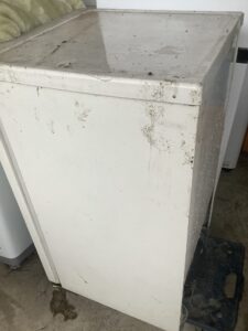 笠岡市吉浜で引き取り回収から処分までした冷蔵庫
