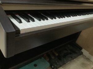 浅口市鴨方町で引き取り回収から処分までした電子ピアノ